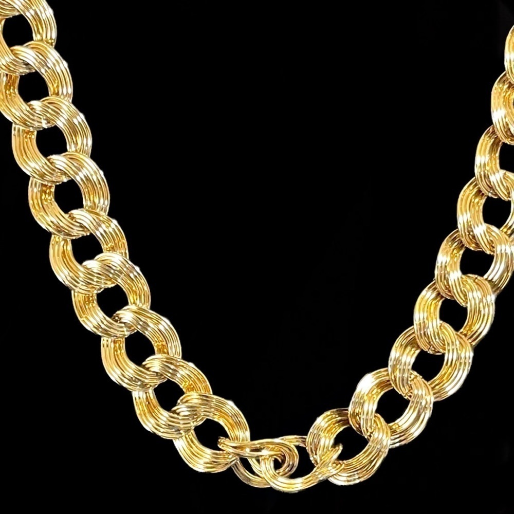 Vintage Monet- Gold Chunky Double Chain Loop Necklace, Bracelet and Broach - Picture 3 of 7